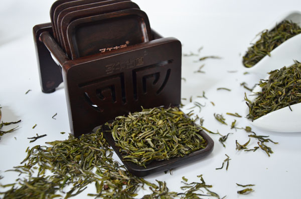 山水硒、茶歌道 紫阳县上榜“2018中国田园美邑”