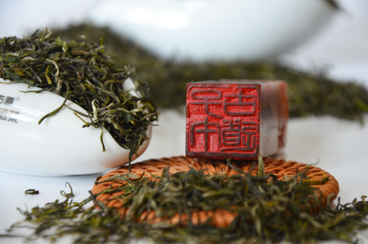 夏天保存紫阳翠峰富硒茶的最好方法