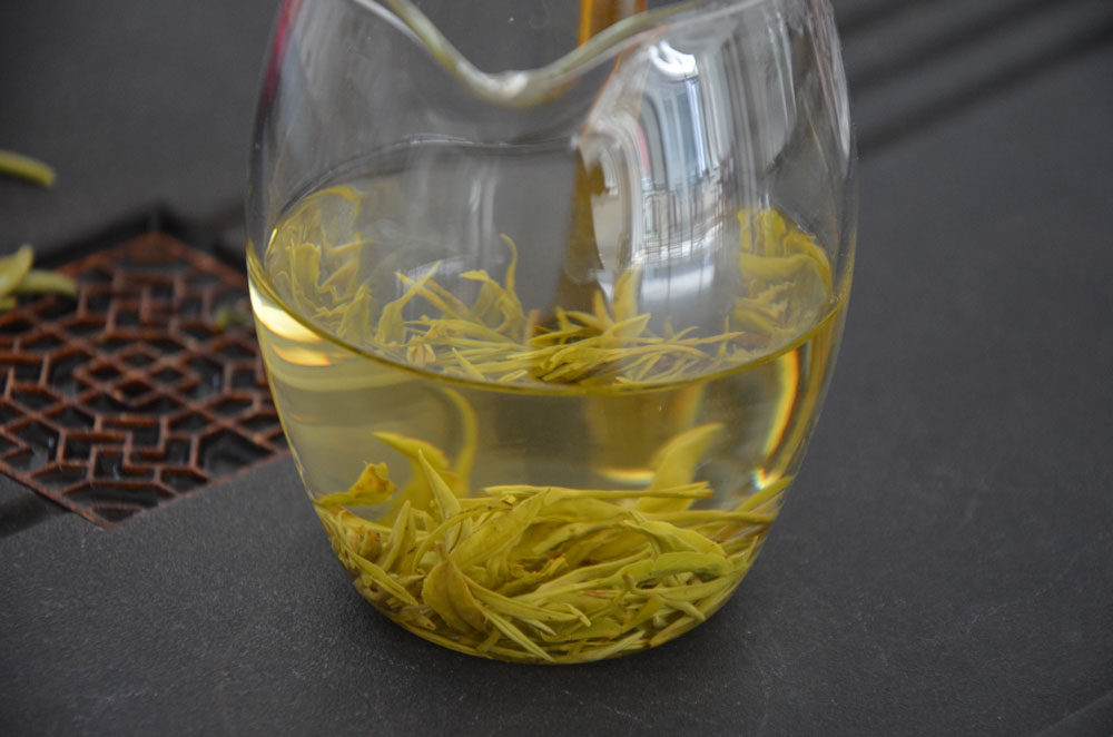 紫阳富硒茶泡出来没有颜色正常吗？
