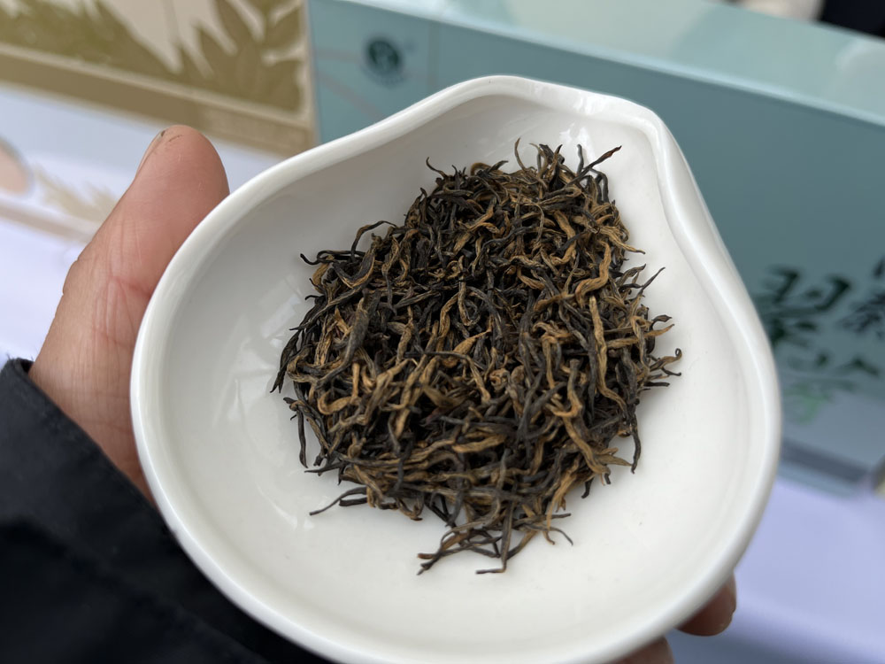 夏天喝紫阳富硒红茶可以解暑吗？