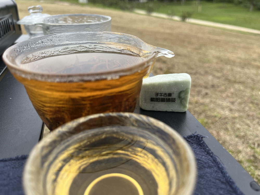 桂花茶跟桂花红茶一样吗？